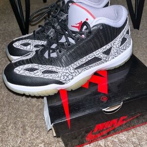Jordan 11 retro low top cement